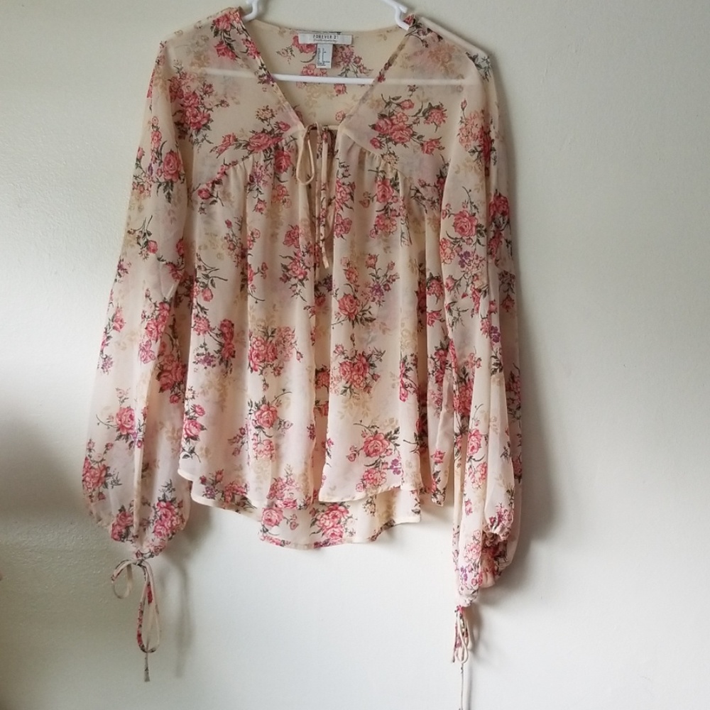Forever 21 Floral Ruffled top